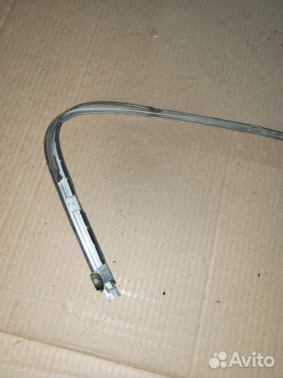 Молдинг двери задний левый Toyota Camry XV10