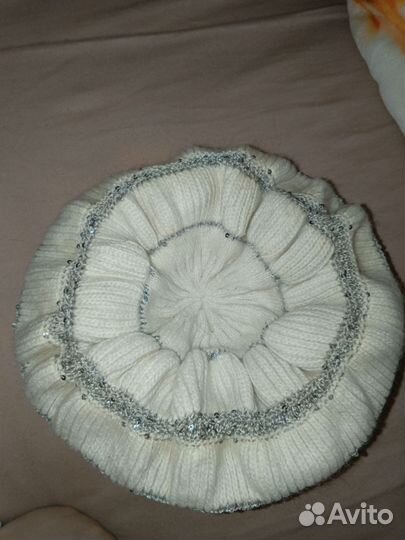 Шапка зимняя белая