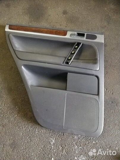 Обшивка двери задняя левая Volkswagen Touareg 3.0