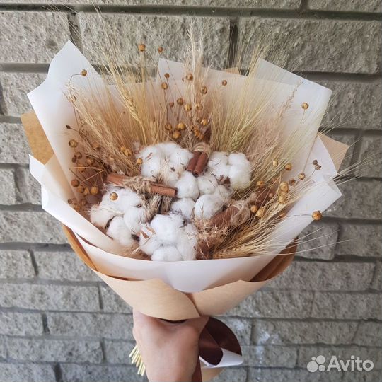 Букет из сухоцветов пшеницы лаванды хлопка