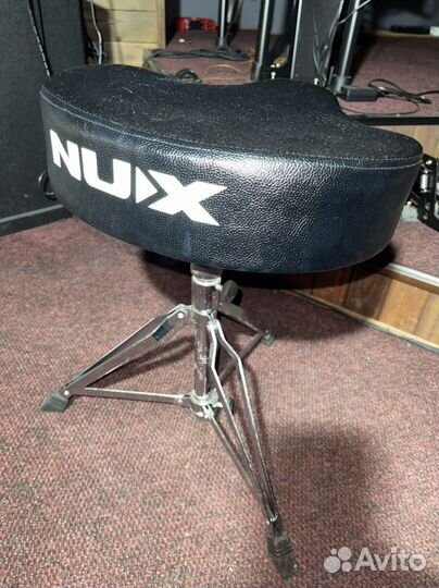 Музыкальное оборудование