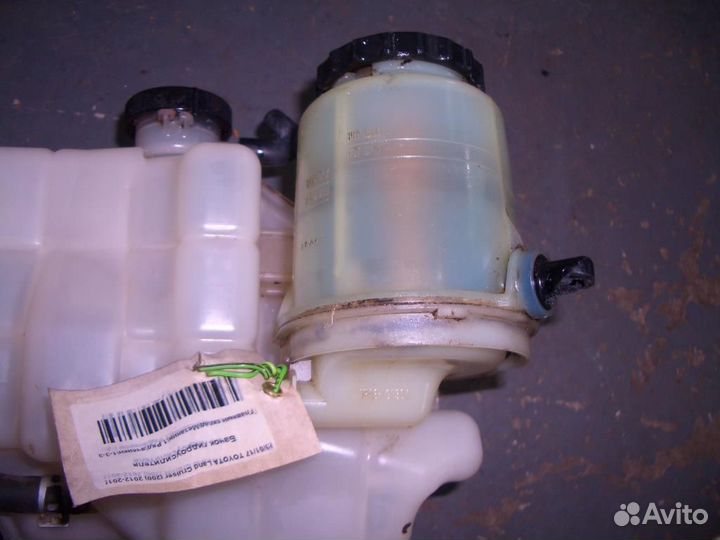 Бачок гидроусилителя toyota Land Cruiser 200 200