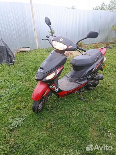 Продам скутер Omaks