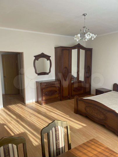 1-к. квартира, 54 м², 3/8 эт.