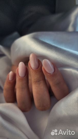 Модель на маникюр