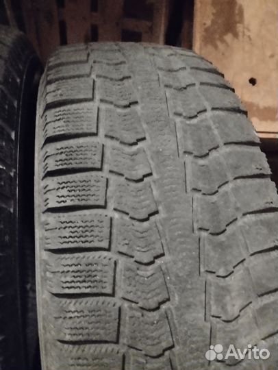 Pirelli Ice Zero FR 195/65 R15