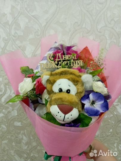 Букет из плюшевых игрушек