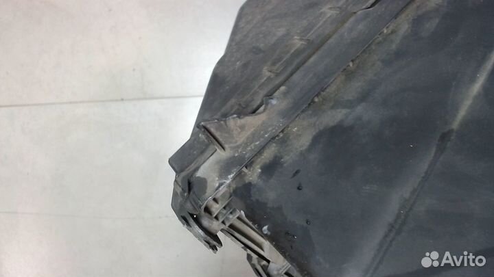 Корпус воздушного фильтра Nissan Pathfinder, 2005