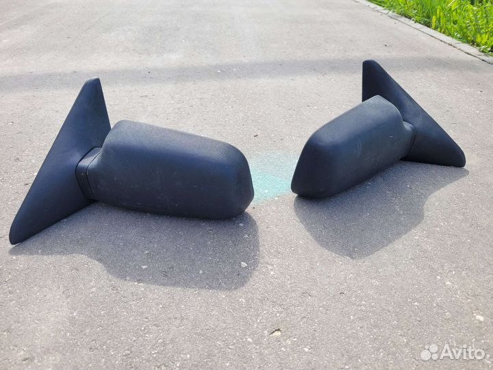 Зеркало заднего вида