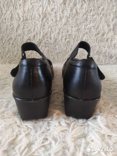 Кожаные туфли 38 размер