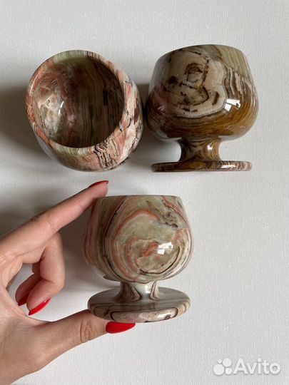 Спопки рюмки из оникса (два набора)