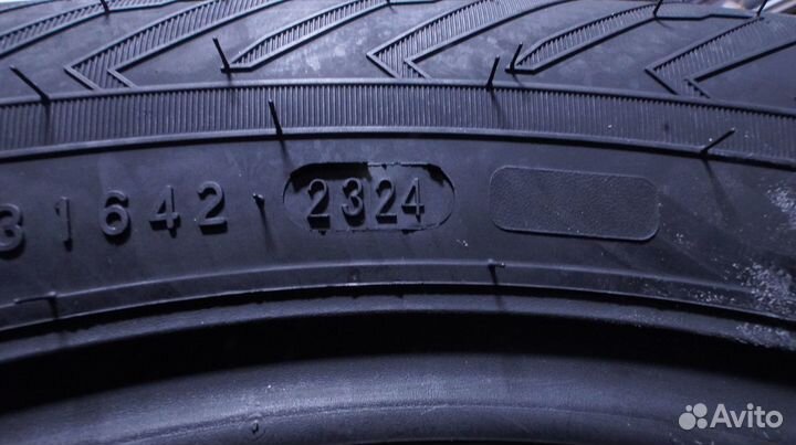 Ikon Tyres Nordman 8 205/60 R16 96T