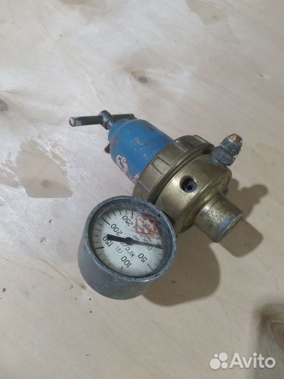 Пневмодрель и редуктор