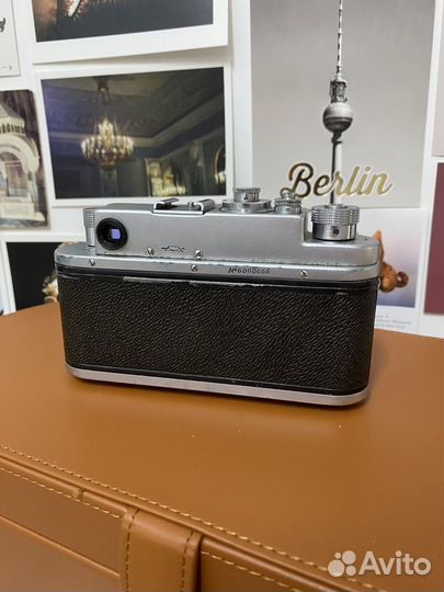 Плёночный фотоаппарат Зоркий-4 с чехлом