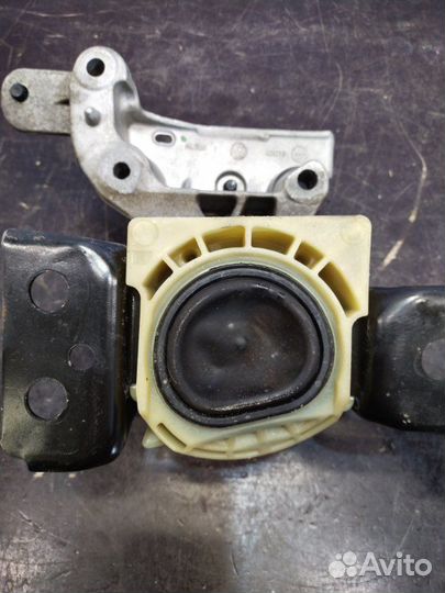 Опора двигателя Renault Kaptur