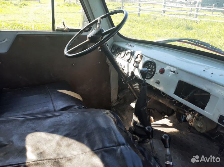 УАЗ 3303 бортовой, 1992