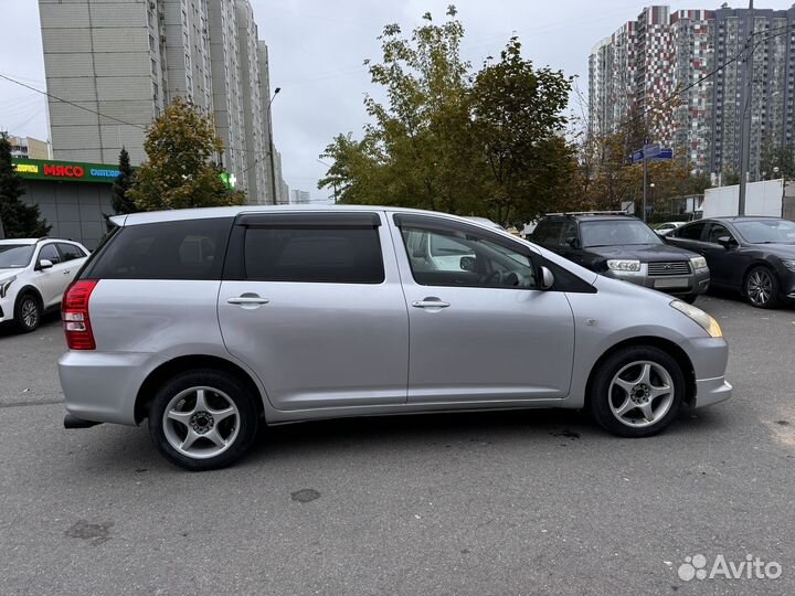 Toyota Wish 1.8 AT, 2003, 229 537 км