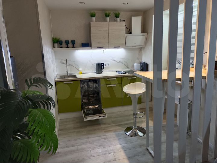 1-к. квартира, 42 м², 2/4 эт.