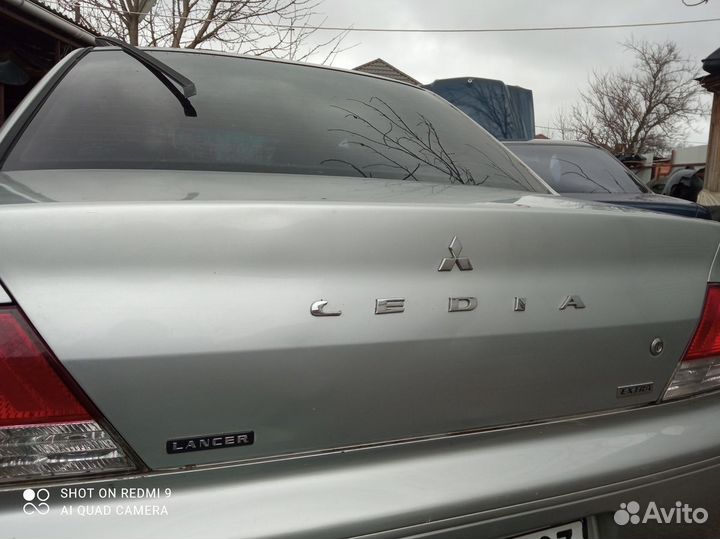 Крышка багажника Mitsubishi Lancer Cedia