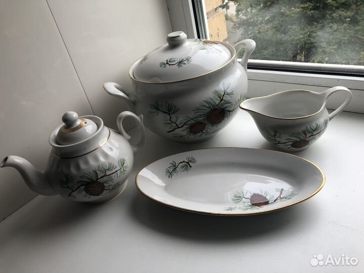 Сервиз чайно-кофейный на 12 персон новый