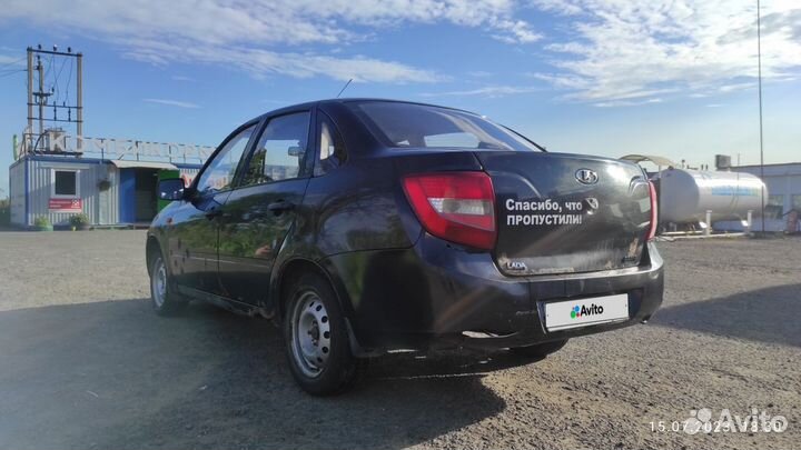 LADA Granta 1.6 МТ, 2012, 403 500 км