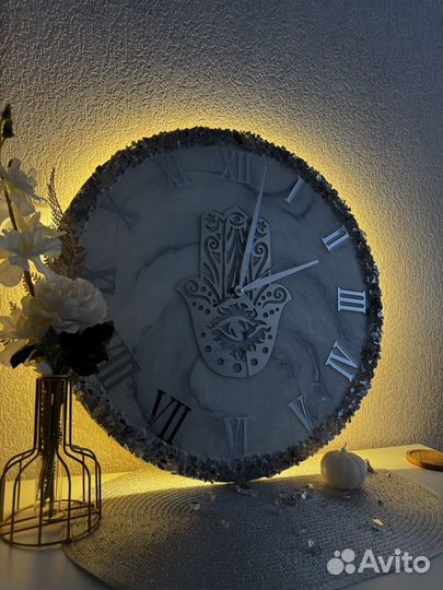 Часы настенные из эпоксидной смолы