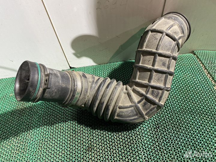 Патрубок воздушного фильтра Ford Focus 1