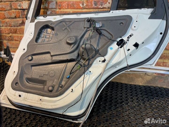 Дверь боковая задняя правая Bmw X5 E70 N52B30 AF