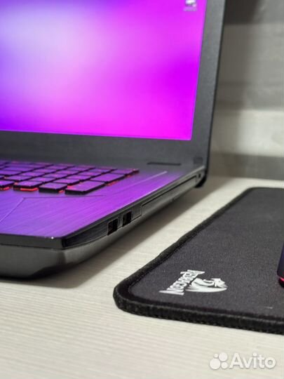 Ноутбук 17 дюймов Asus Intel i7 Nvida GTX 1050 ti