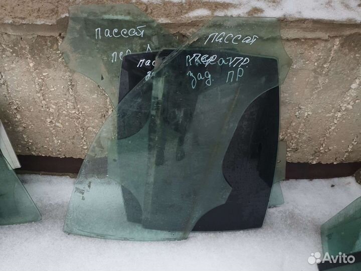 Стекло двери Volkswagen Passat B5