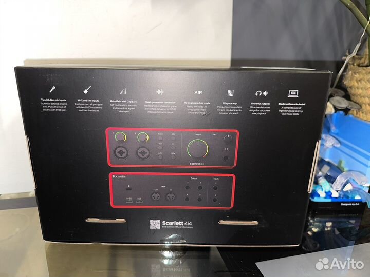 Аудиоинтерфейс Focusrite Scarlett 4i4 4th Gen
