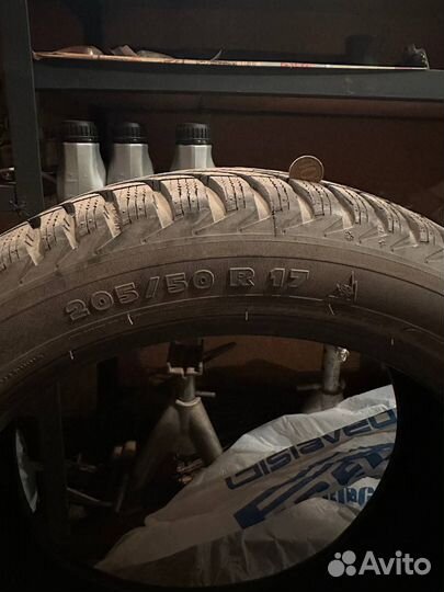 Michelin Alpin A4 205/50 R17