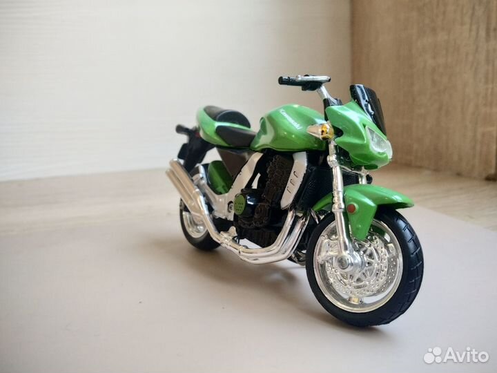Модель мотоцикла Kawasaki z1000