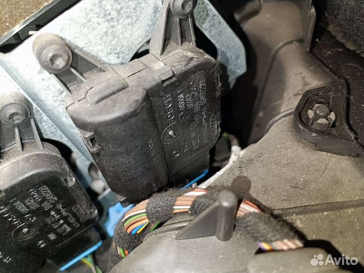 Моторчик заслонки Печки Туарег