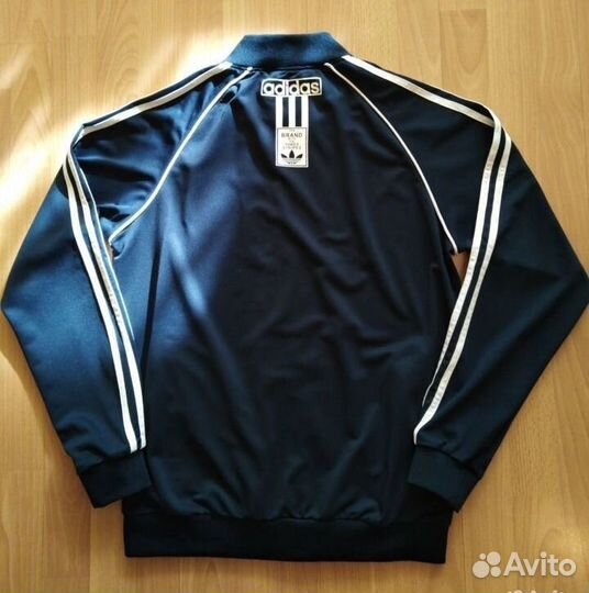 Новый спортивный костюм adidas