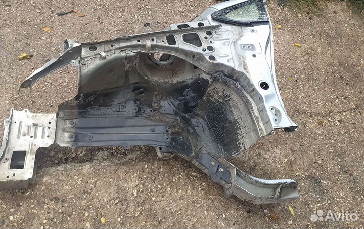 Ланжерон toyota auris левый