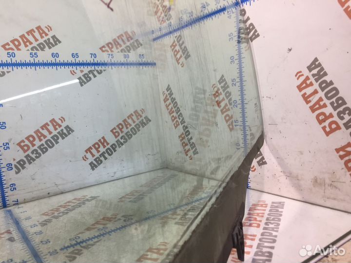 Ниссан Навара Стекло двери передней Лев