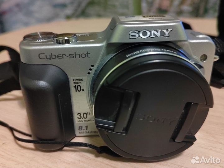 Компактный фотоаппарат