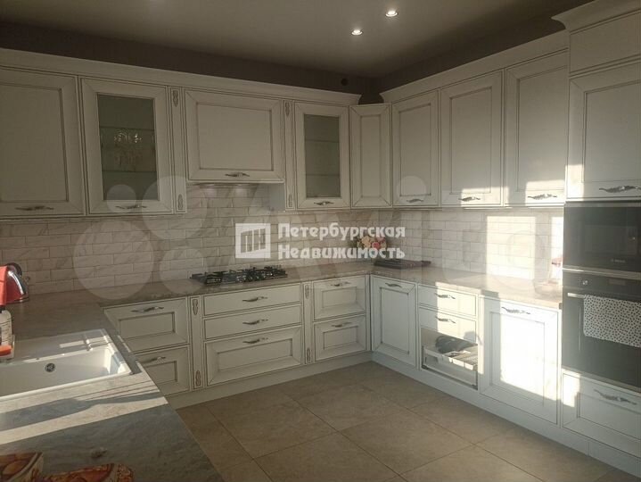 Дом 240 м² на участке 15 сот.