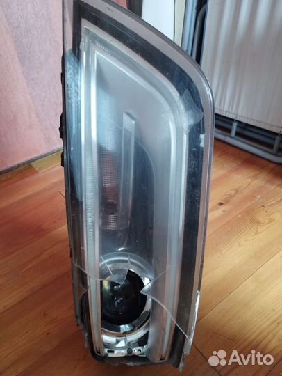 Audi Q3 фара правая ксенон