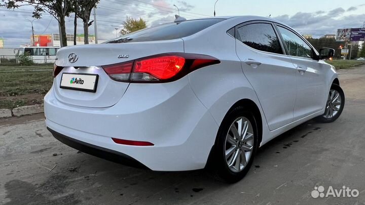 Hyundai Elantra 1.8 AT, 2015, 110 000 км