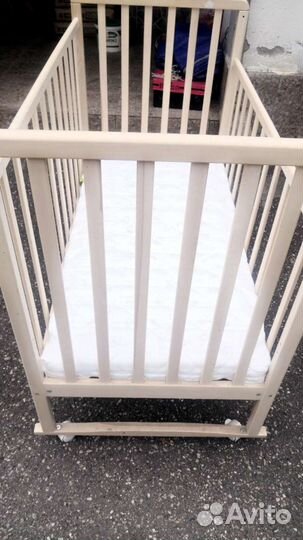 Детская кроватка