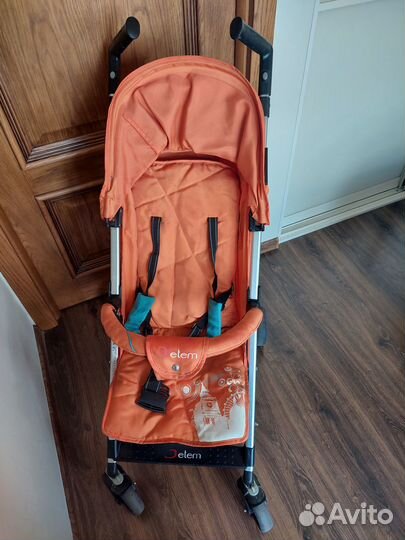 Прогулочная коляска трость