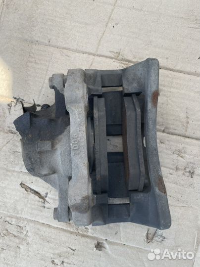 Суппорт передний правый Chery fora A21