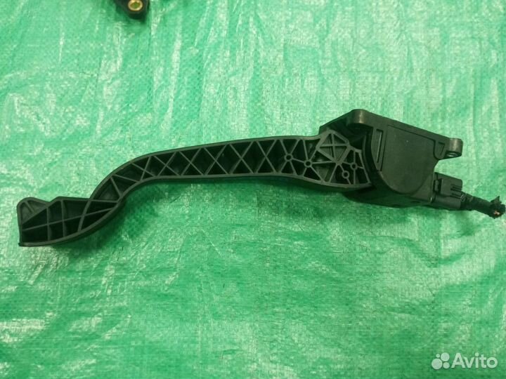 Педаль Citroen C4 PSA9654745380
