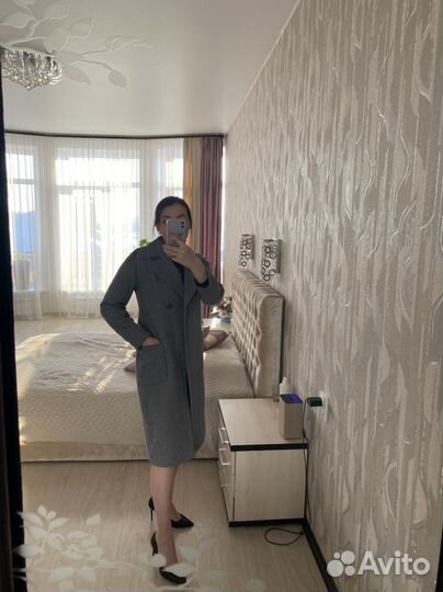 Пальто женское 42 44 весна осень