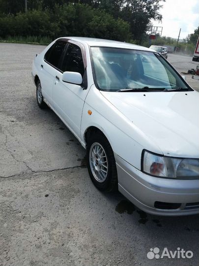Nissan Bluebird, 1997