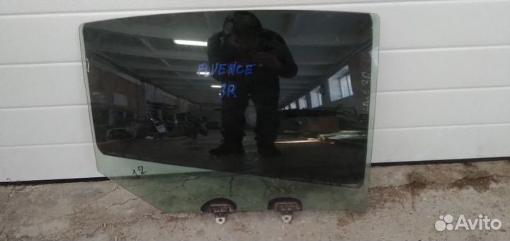 Стекла Renault Fluence 2010-2016