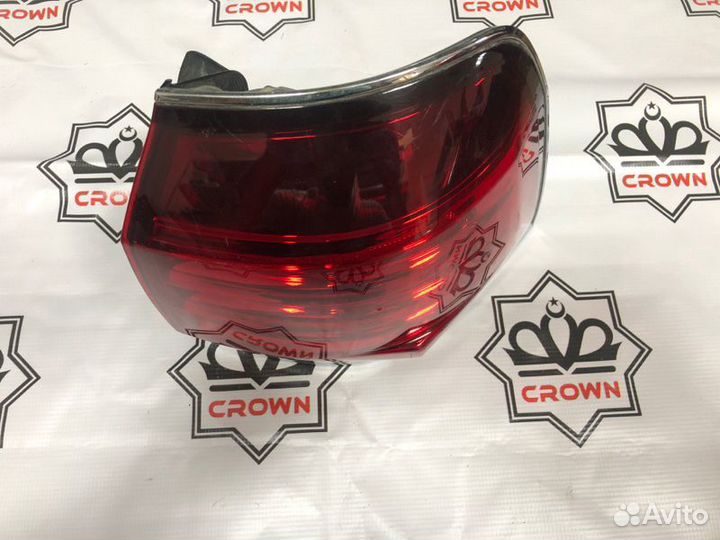 Фонарь задний правый Lexus Lx 470