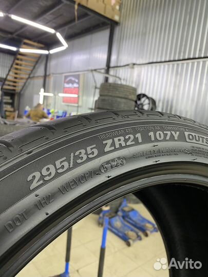 Kumho Ecsta PS71 SUV 295/35 R21 107Y